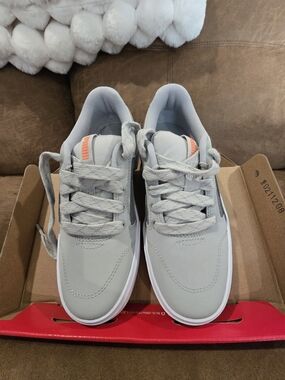 Gray Puma Casual Sneakers with Subtle Coral Accent